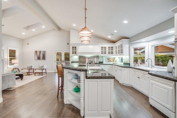 Incredible kitchen / family room at Oak Knoll