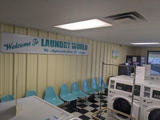 Laundry World, Alma