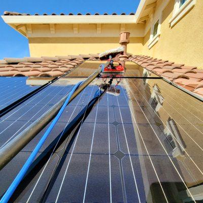 Call 707-366-8909 TODAY for a free solar panel cleaning estimate!