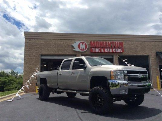 A Momentum wheel and tire special for this Duramax!