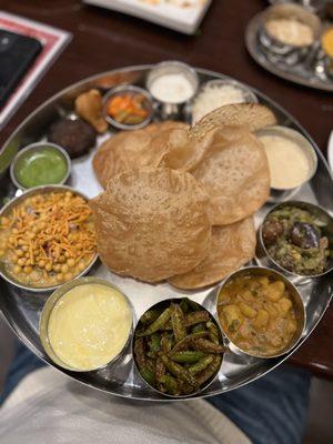 The Signature Gujarati Thali (4.5/5)