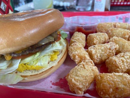 Cheeseburger and Tots