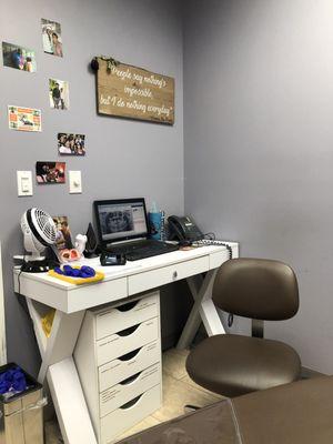 Exam room (tech desk)