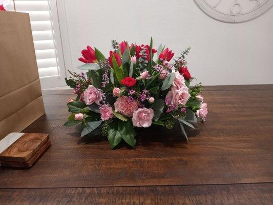 Received a standard flower bouquet even though I paid for a premium arrangement. Extremely dissatisfied.