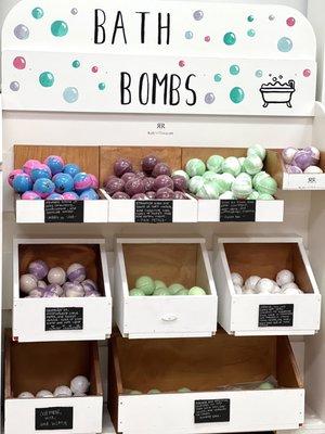 Handmade bath bombs in the USA, wholesaler manufacturer. Quick turn around! Variety of wholesale bath bombs, epsom salts and bar soaps to su