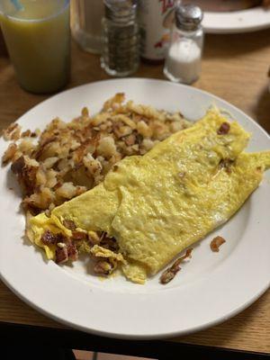 Ham and Cheese Omelette with hashbrowns