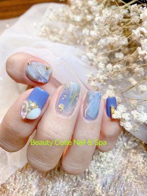 Beautiful color gel manicure with design