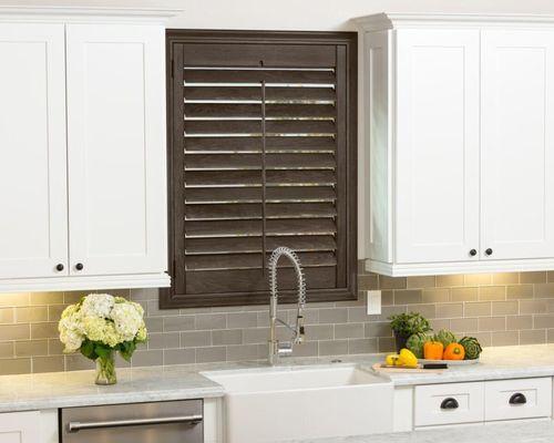 Hunter Douglas Heritance® Hardwood Shutters