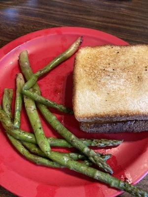 Steak tip sandwich with grilled asparagus