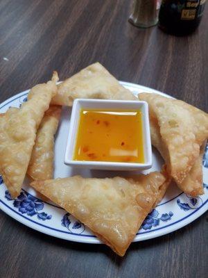 Crab rangoons