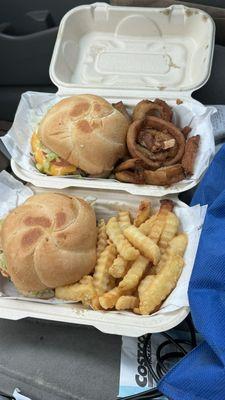 Mistake burgers. I asked for them to be put in separate boxes. Fries with onion rings and burgers in one.