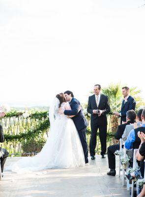 Officiant: David Tropea, Venue: Villa Antonia, Photography: Svetlana Photography www.LanaFoto.com