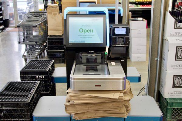 Self checkout with Apple Pay and Google Pay. NFC tap for Visa as well.