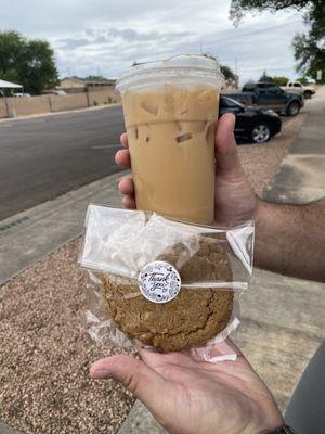 Cold brew and cookie