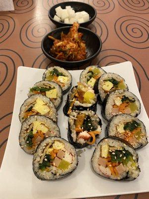 Kimbap, Small Kimchi, and Radish