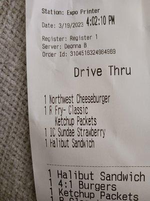 My order that states KETCHUP PACKETS.