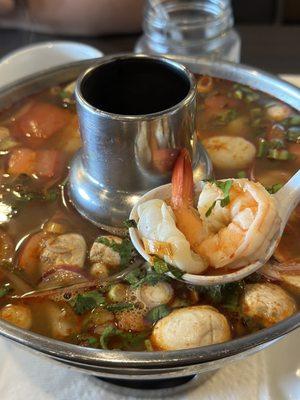 Seafood tom yum soup