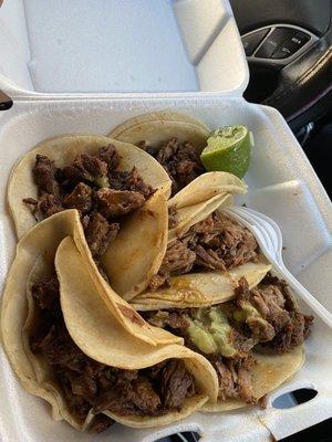 Tacos de carne asada