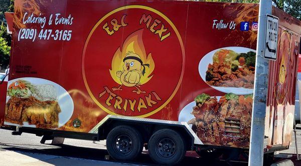 Street view of E & C Mexi Teriyaki food truck on McHenry Ave.