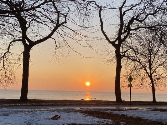 02/27/21 - Foster Avenue Beach just after sunrise