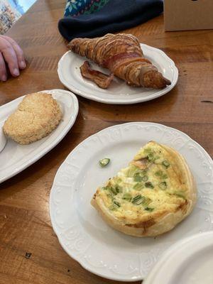 Quiche, scone, bacon w/ cheese pastry