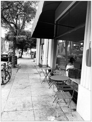 Street outdoor patio. #LosFeliz #BlueBottleCoffee