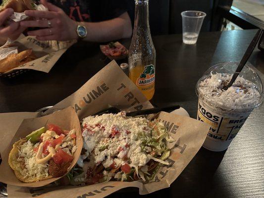 Tacos dorados, fish taco & fresas con crema