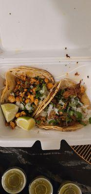 Chicken and carnitas tacos