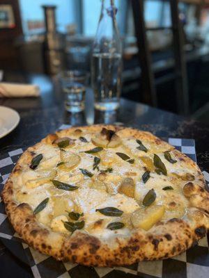 THE PEARL garlic, fontina, mozzarella, ricotta, lemon, fried sage  $19 +marinated potato slices  *staff recommendation* WORTH IT