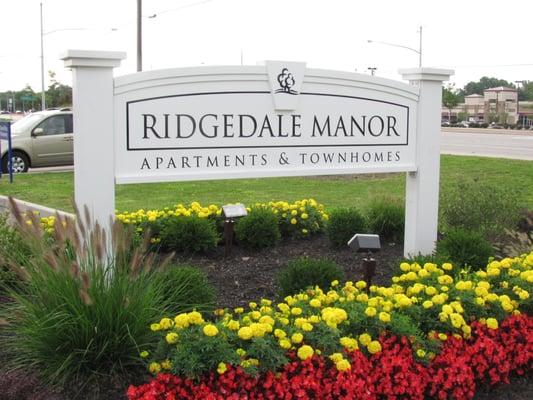 Make Ridgedale Manor Your New Home!