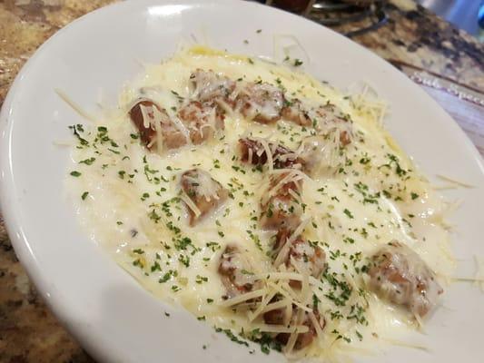 Super rich tasty alfredo sauce