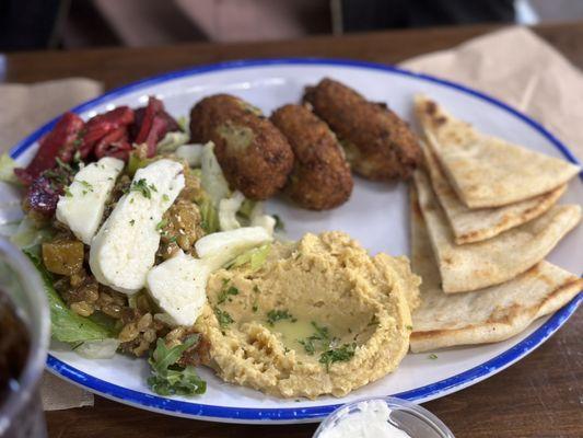 Falafel Plate/Vegan Plate humus and the golden beet salad