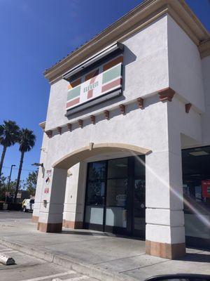 7-Eleven Ventura Rd and 5th street