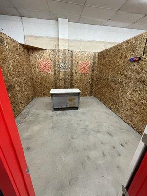 2 participants Rage Room