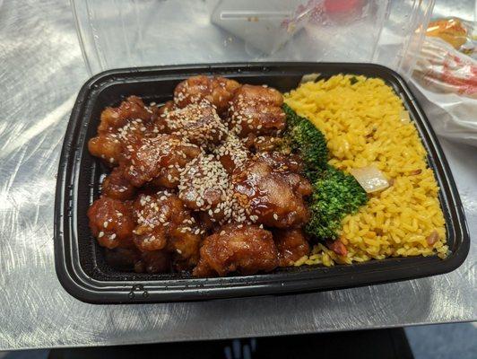 Sesame chicken combo platter