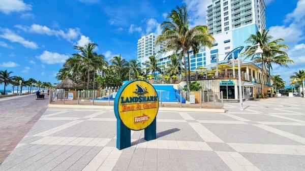 Landshark sign and restaurant from the broadwalk.