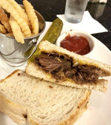 Short Rib Melt - Cheddar cheese, caramelized onions