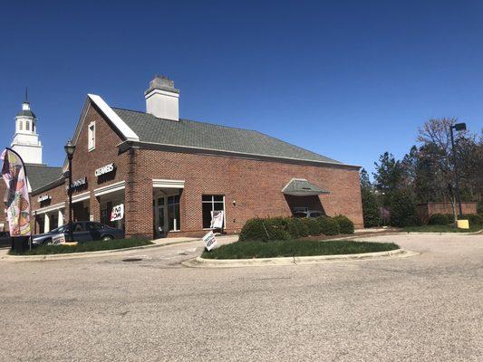 Drive-thru on the side of the building