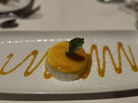 Mango panna cotta