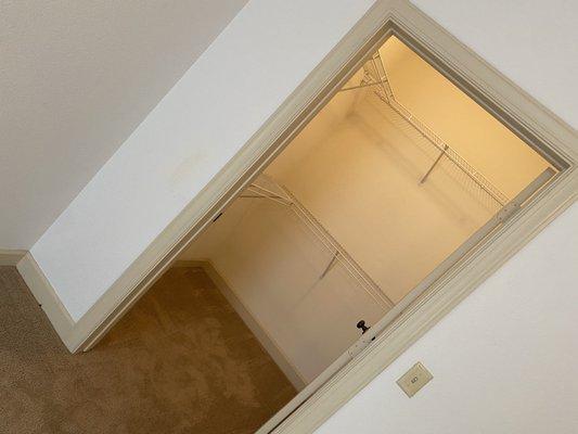 Cameron floor plan- large walk in closet