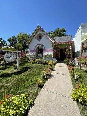 cute entrance and even cuter interior!