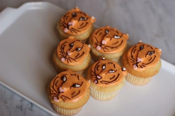 Tiger Cupcakes...grrrr