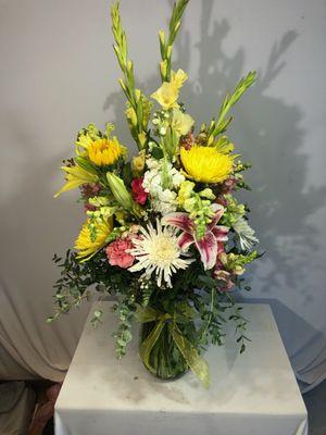 Custom Bouquet with minimal instruction other than color (yellow, pink, white)