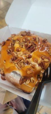 Caramel PecanBon with extra cream cheese frosting