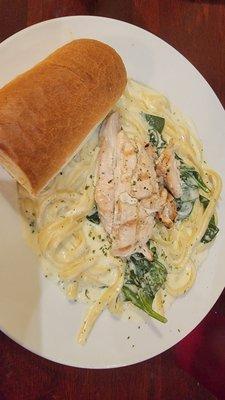 Fettuccine Alfredo +Chicken +Spinach