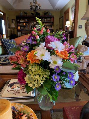 Virginia's Flowers & Gourmet Gifts Unlimted