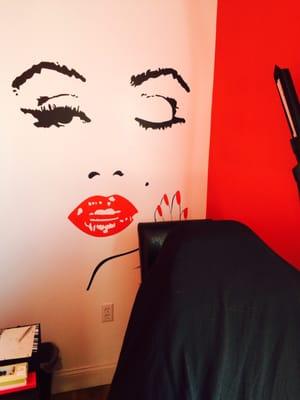 Lash room!