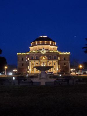 Atascadero City Hall decorated for the holiday season.