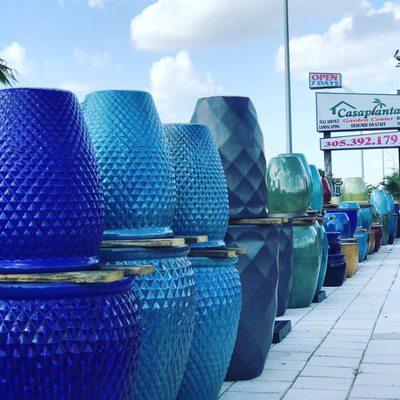 Huge variety of pots and outdoor furniture