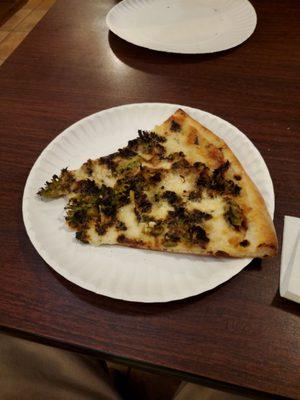 White pizza with broccoli, really good